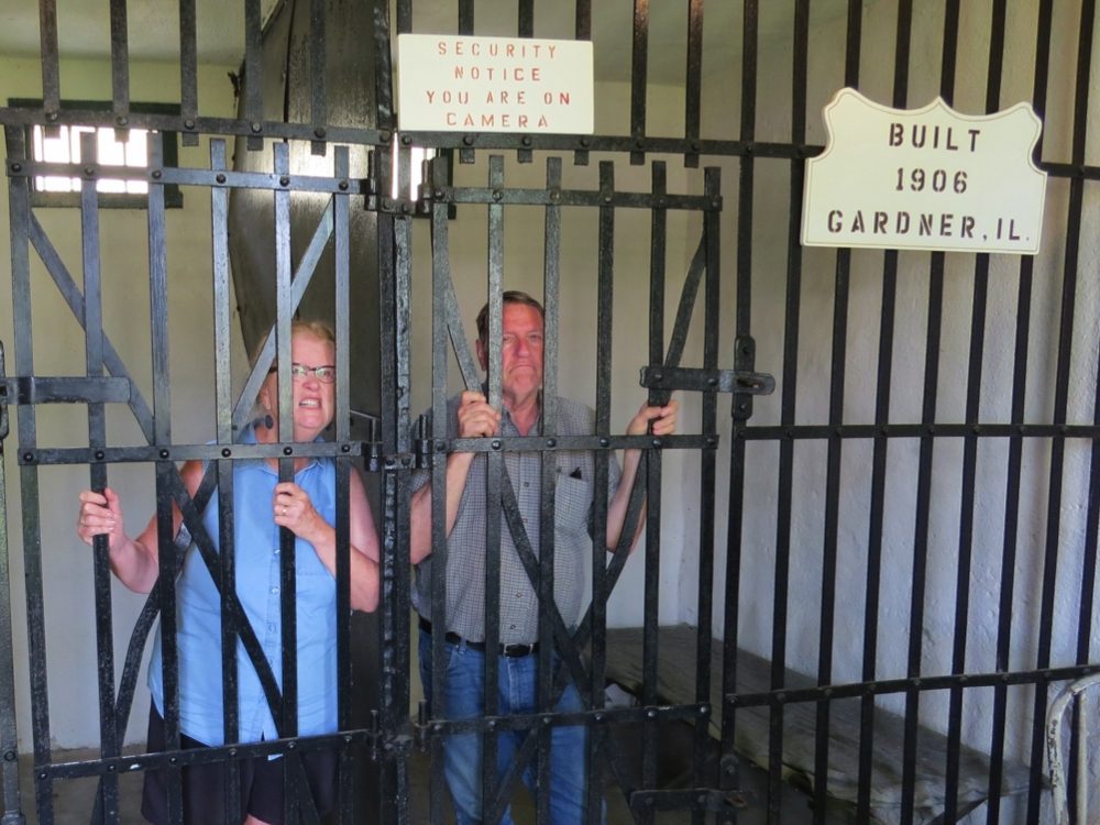 Art and Bonnie in Jail
